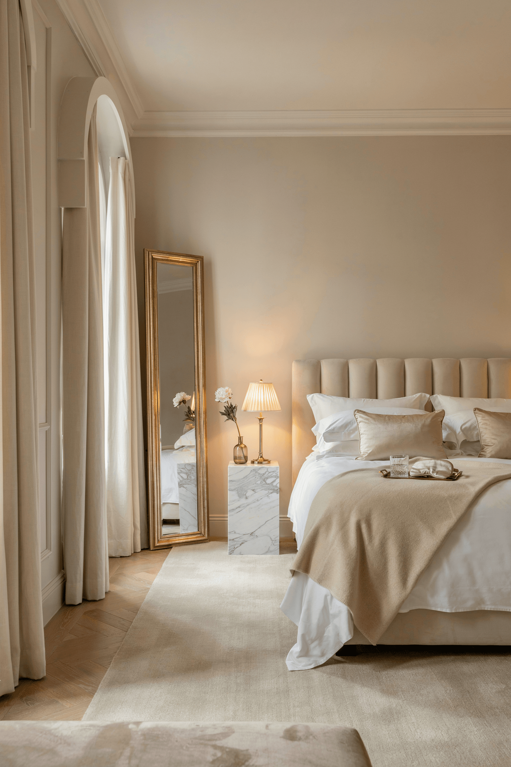 23 Gorgeous Floor Mirror in Bedroom Ideas to Elevate Your Room
