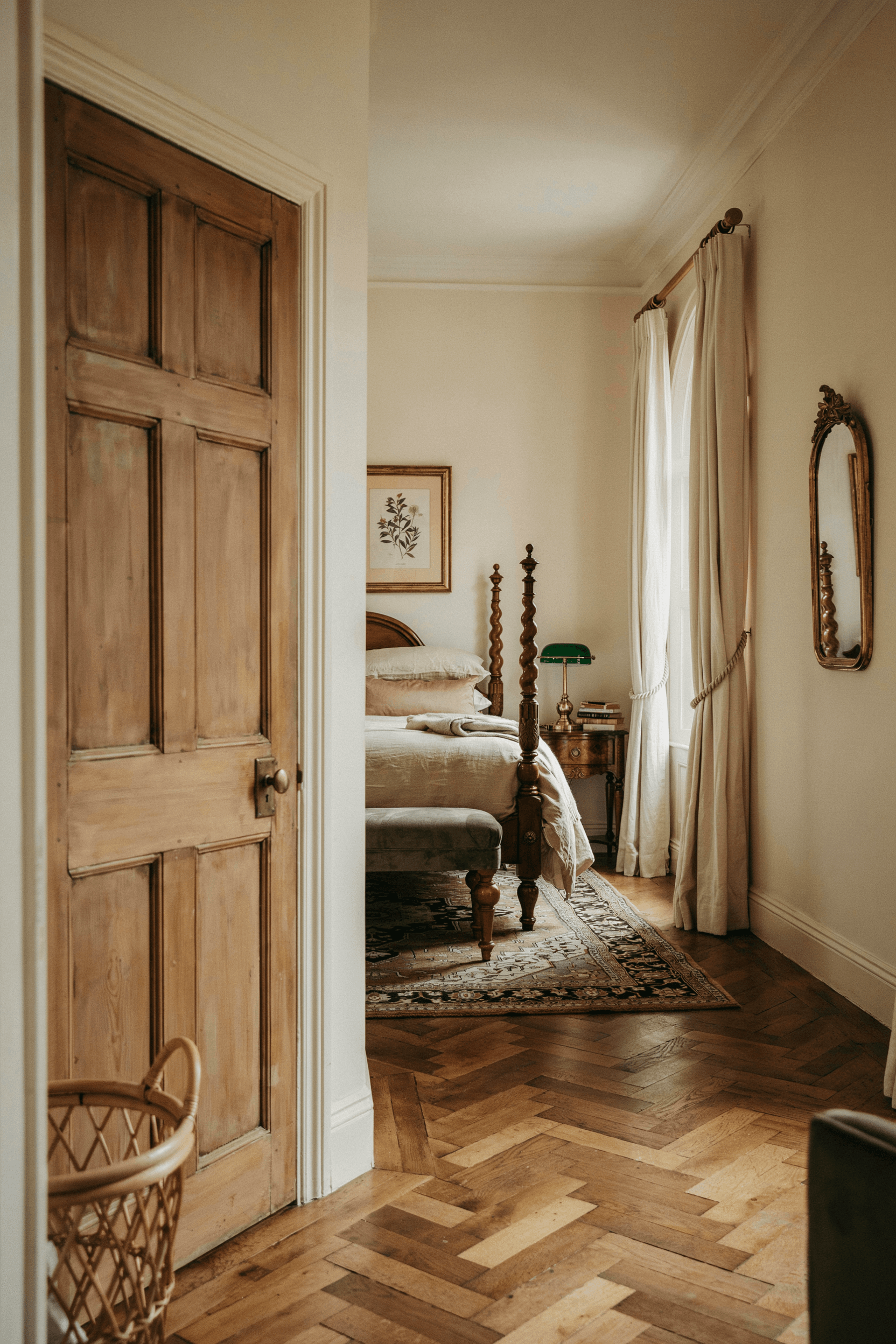 27 Bedroom Door Ideas for Modern Homes