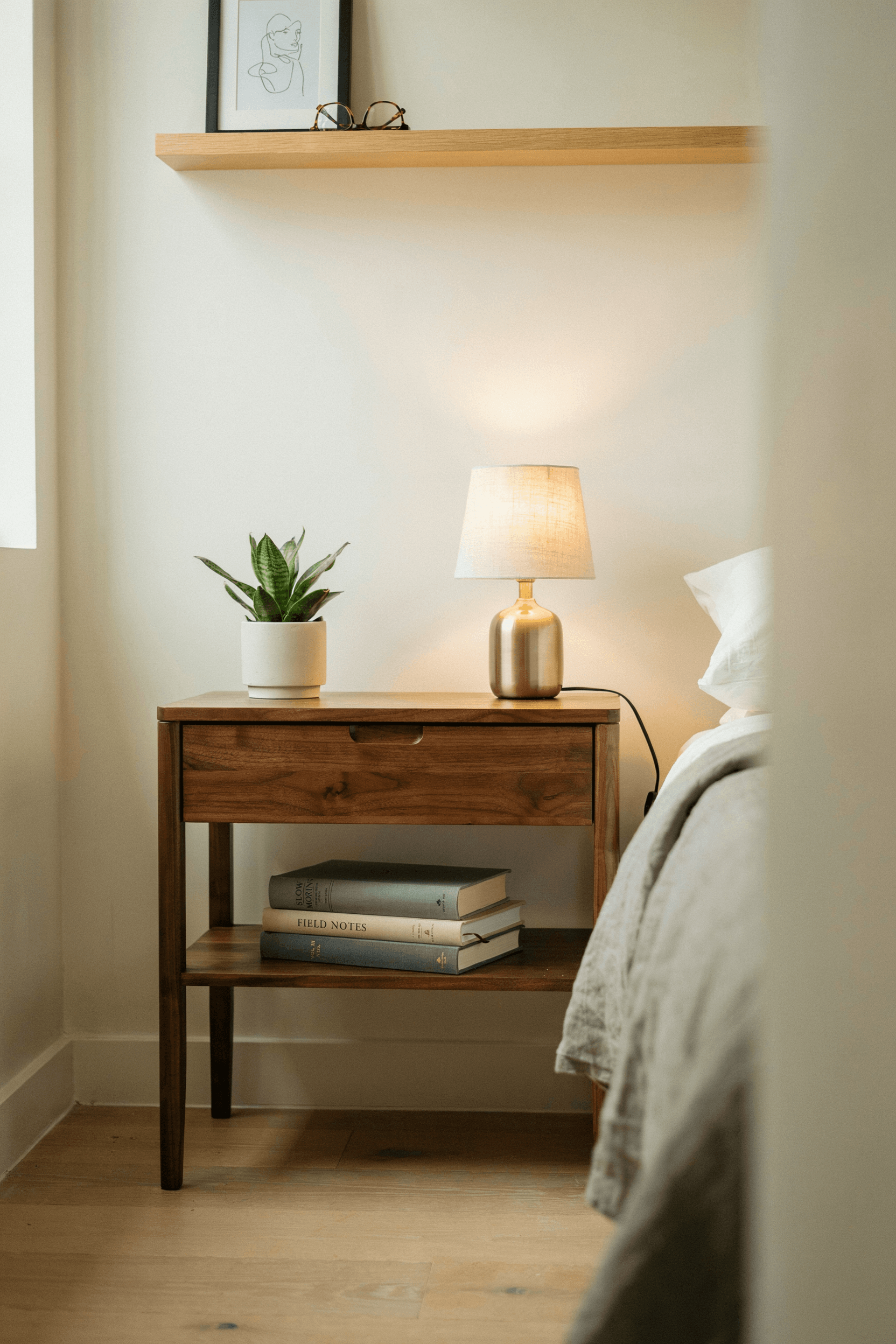 27 Nightstand Styling Ideas to Elevate Your Bedroom