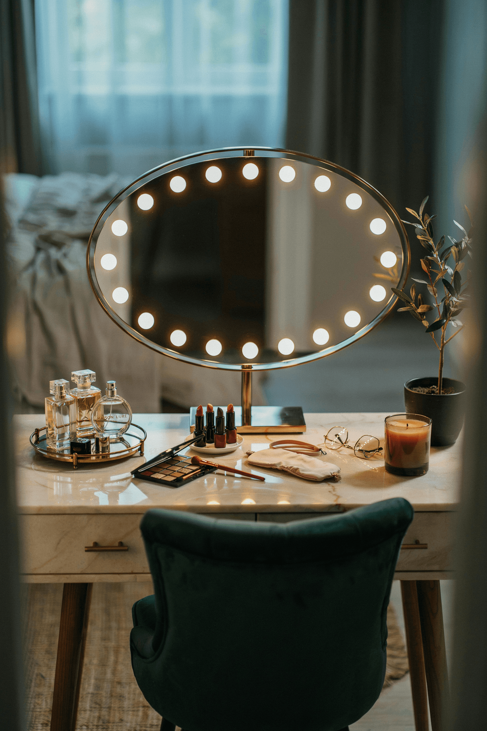 23 Bedroom Mirror Ideas to Transform Your Space