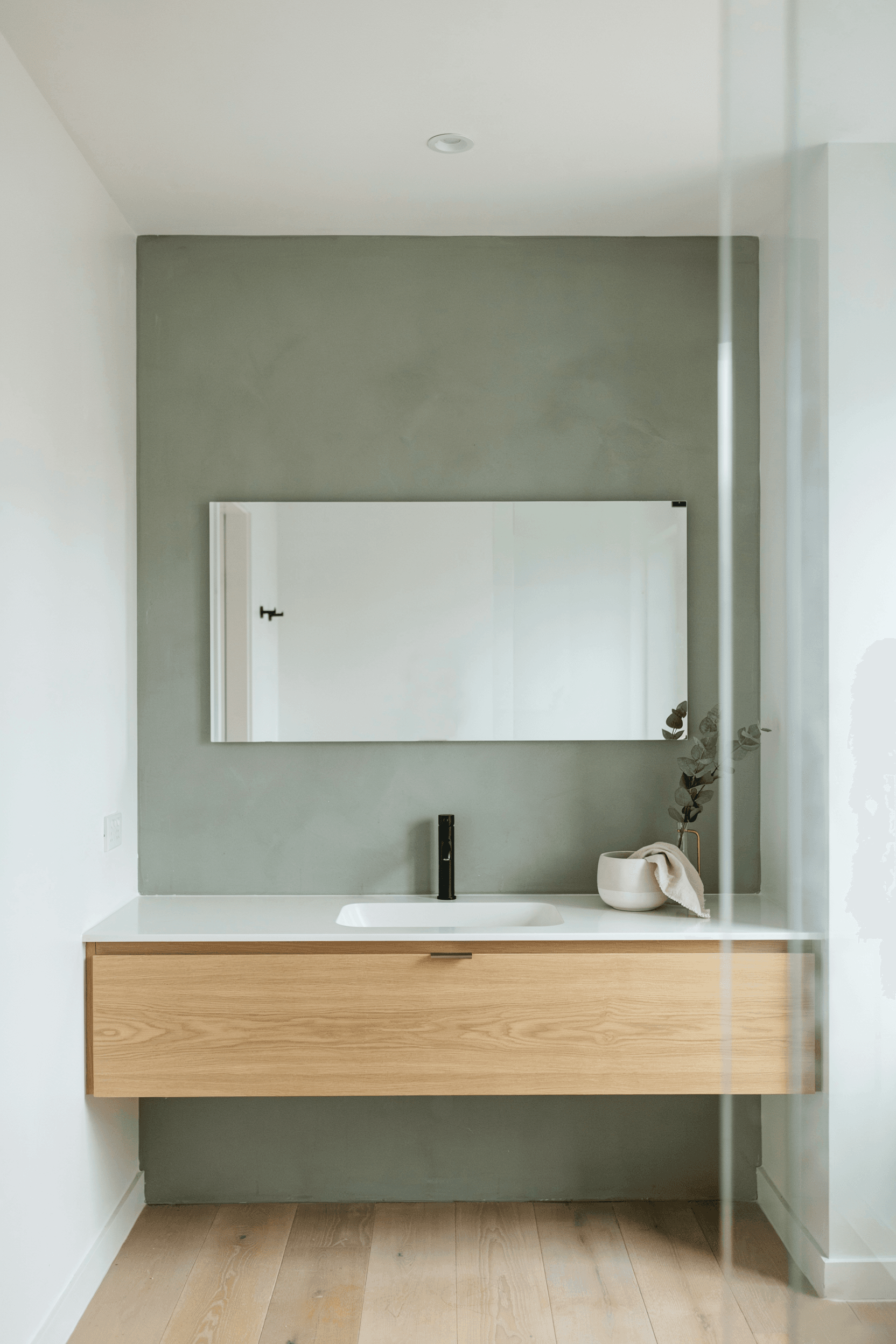 23 Bathroom Wall Decor Ideas for a Stylish & Relaxing Space