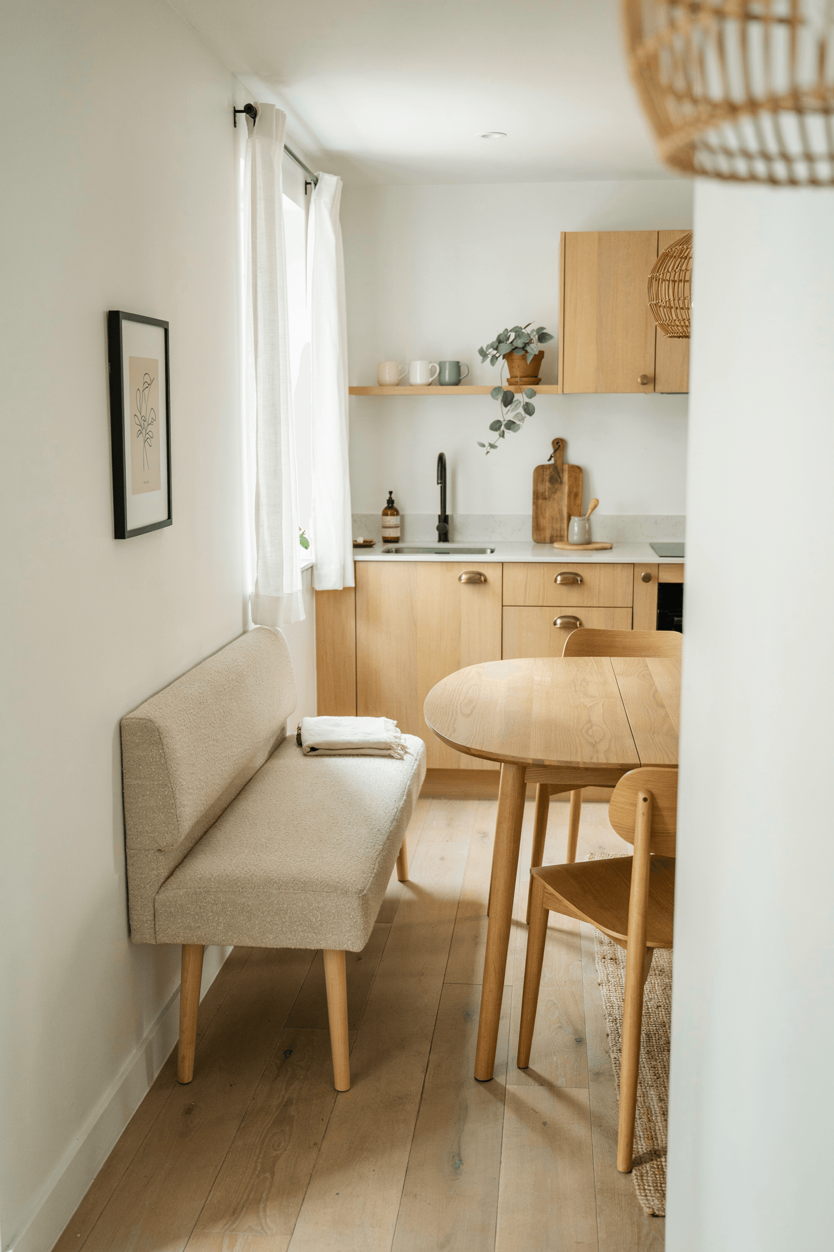 26 Banquette Seating in Kitchen Ideas for a Stylish & Cozy Space