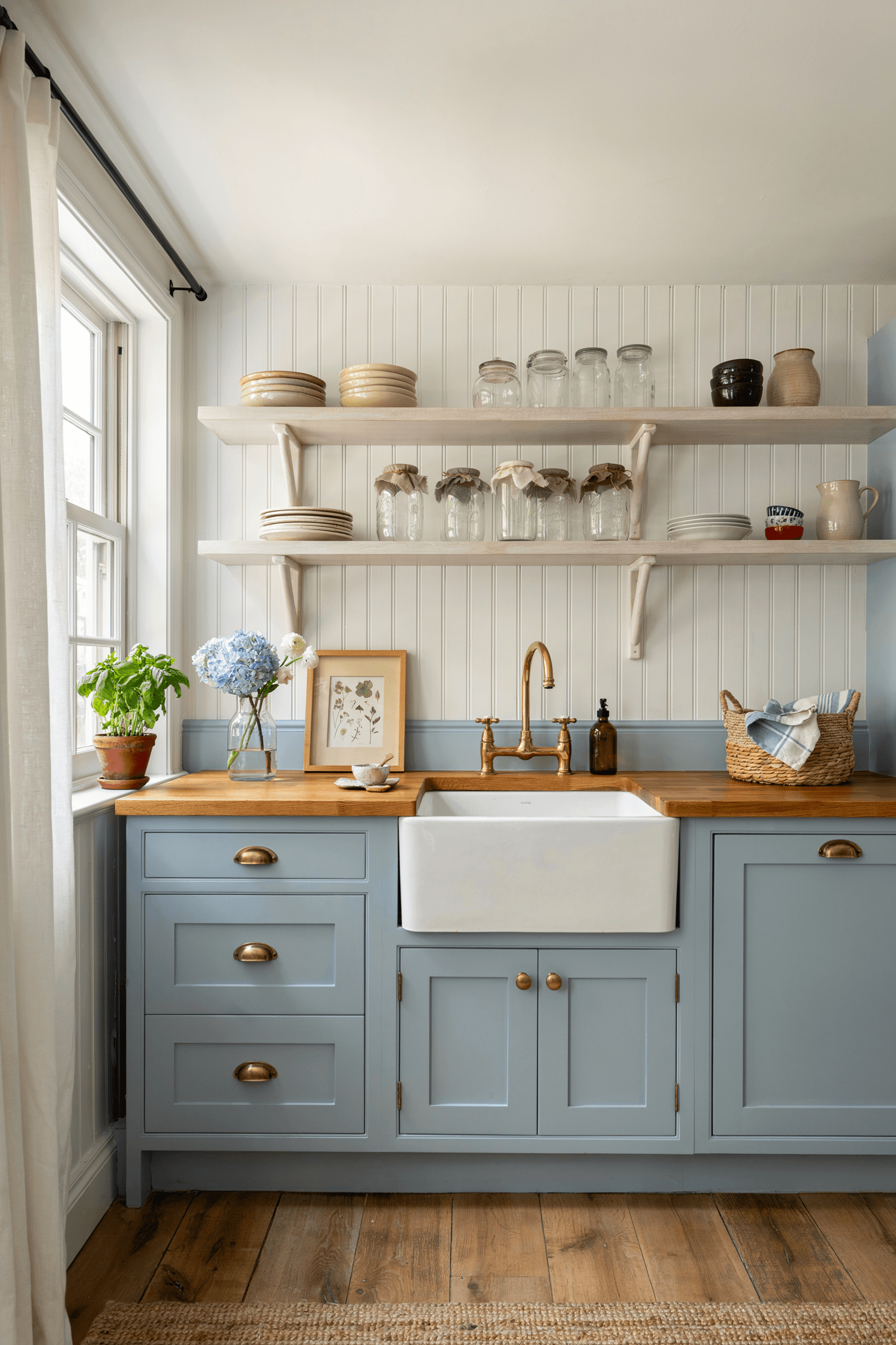27 Blue and White Kitchen Ideas for a Fresh & Stylish Home