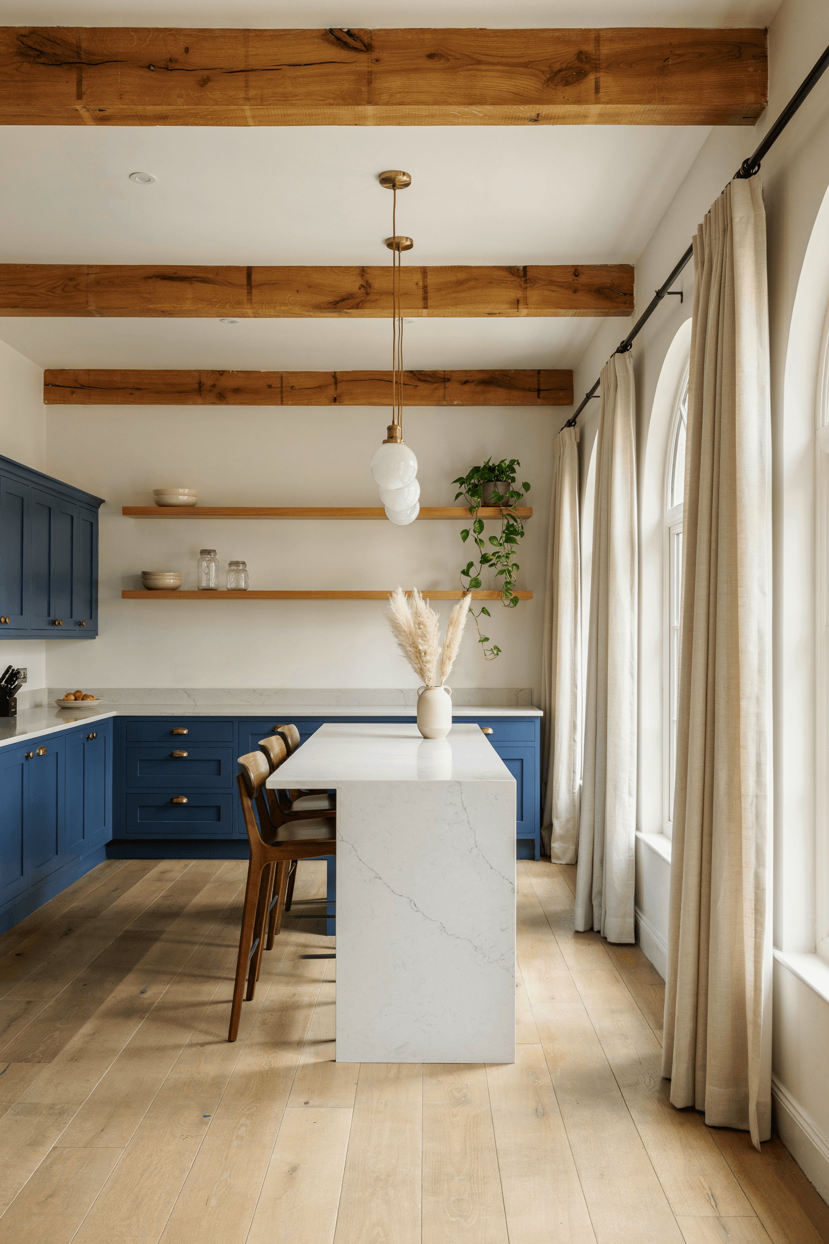 27 Blue and White Kitchen Ideas for a Fresh & Stylish Home