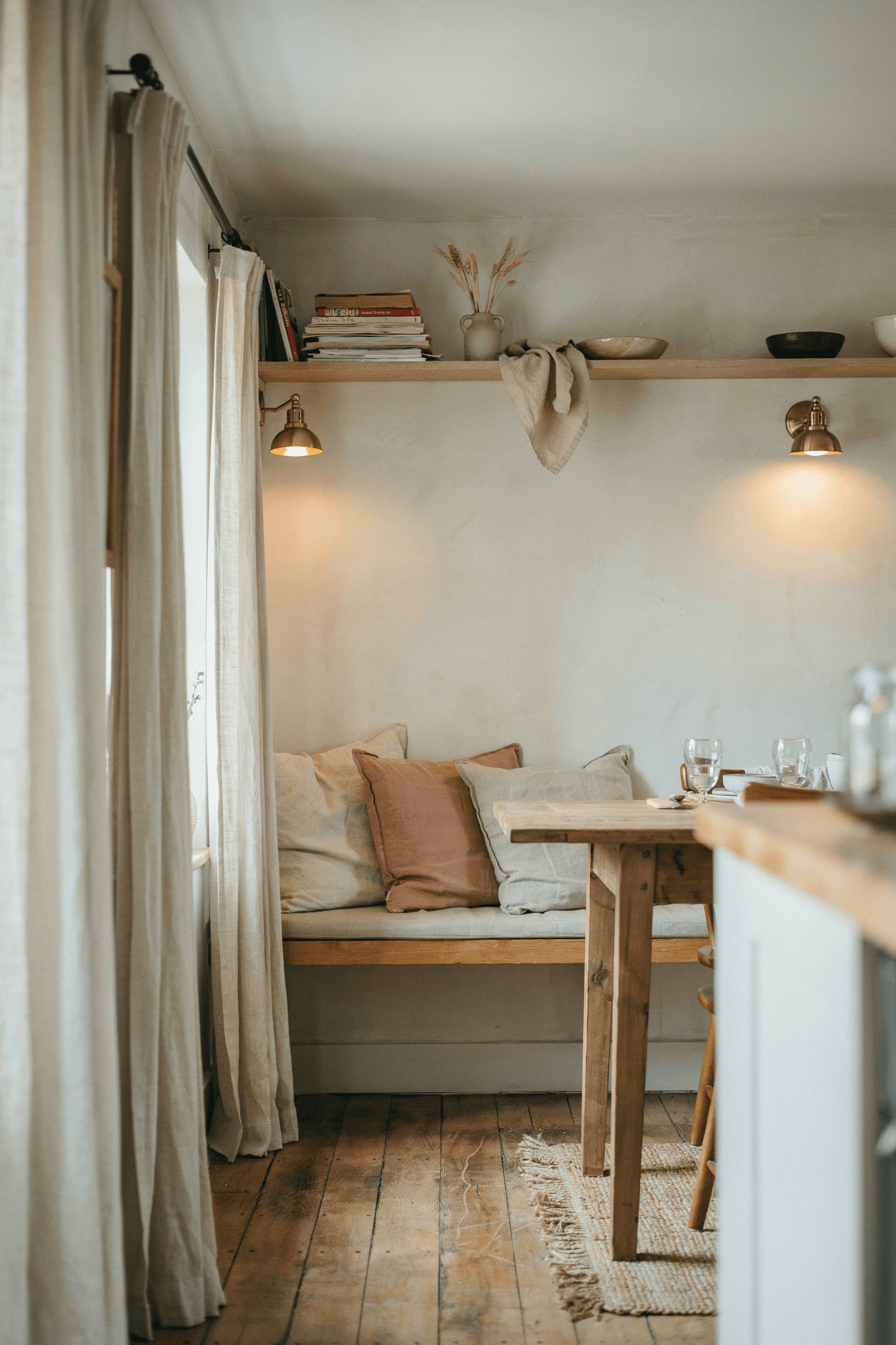 25 Cottage Breakfast Nook Ideas for a Cozy Home