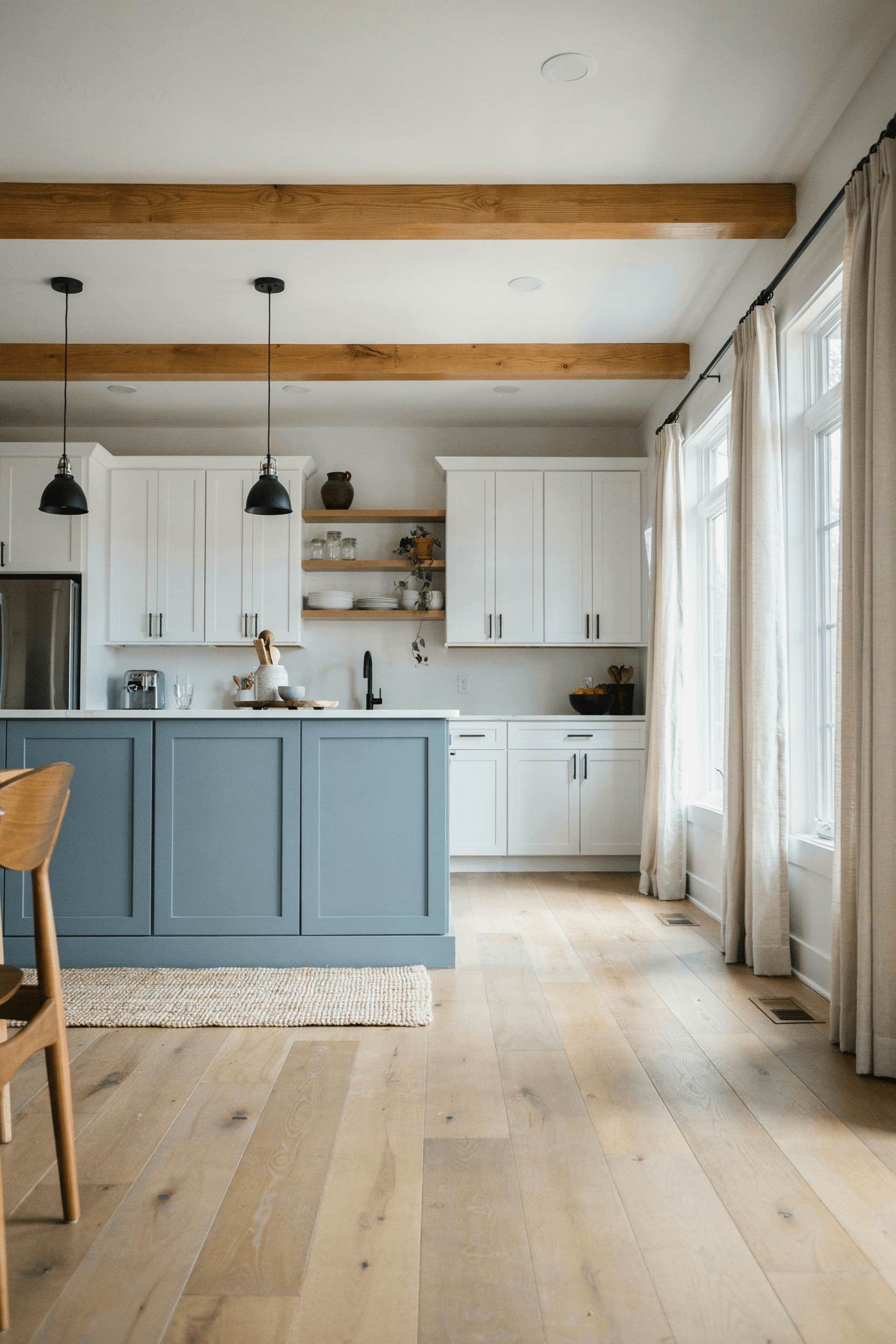 27 Blue and White Kitchen Ideas for a Fresh & Stylish Home