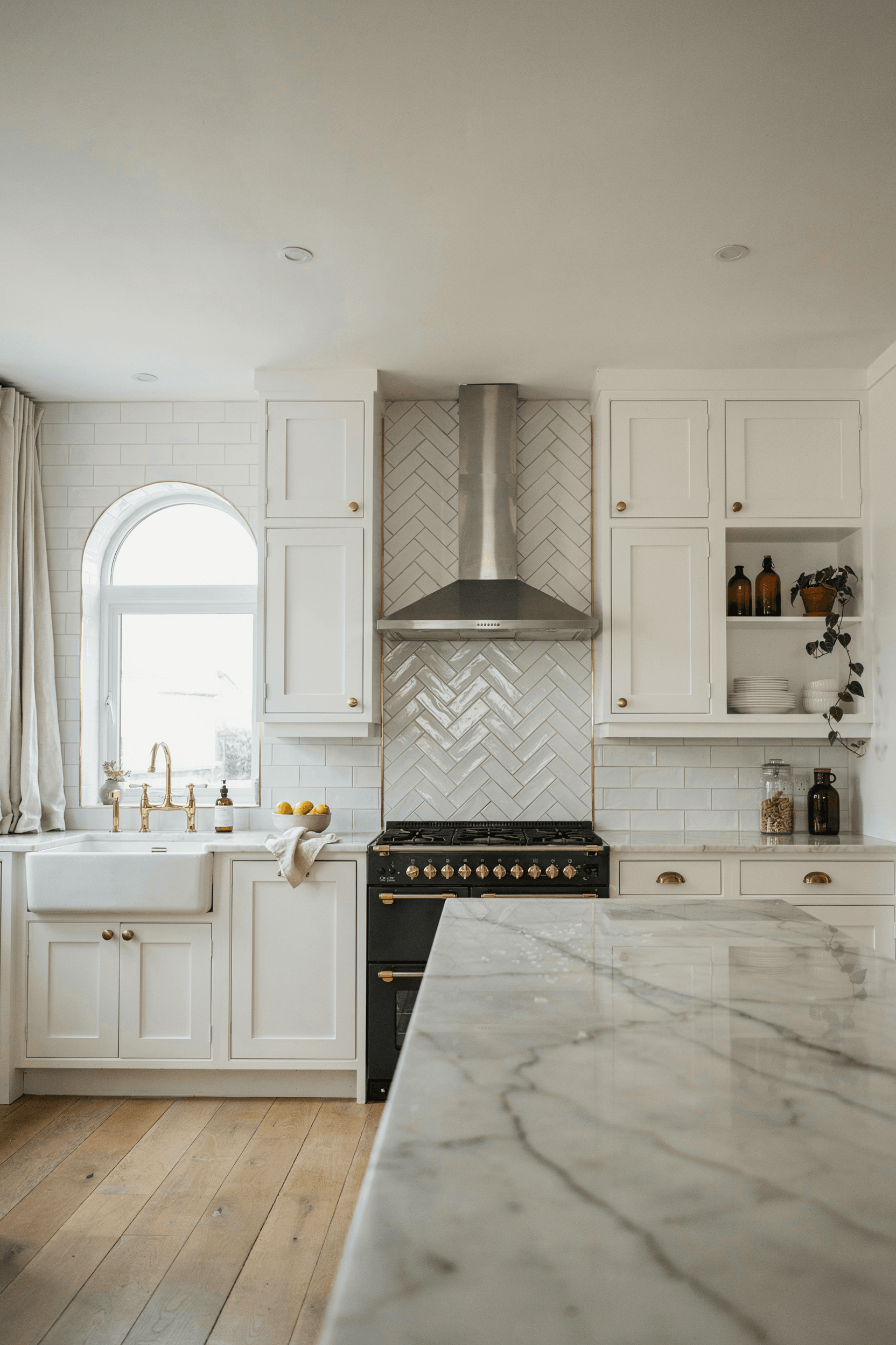 27 Kitchen Backsplash Ideas for a Stylish & Modern Kitchen