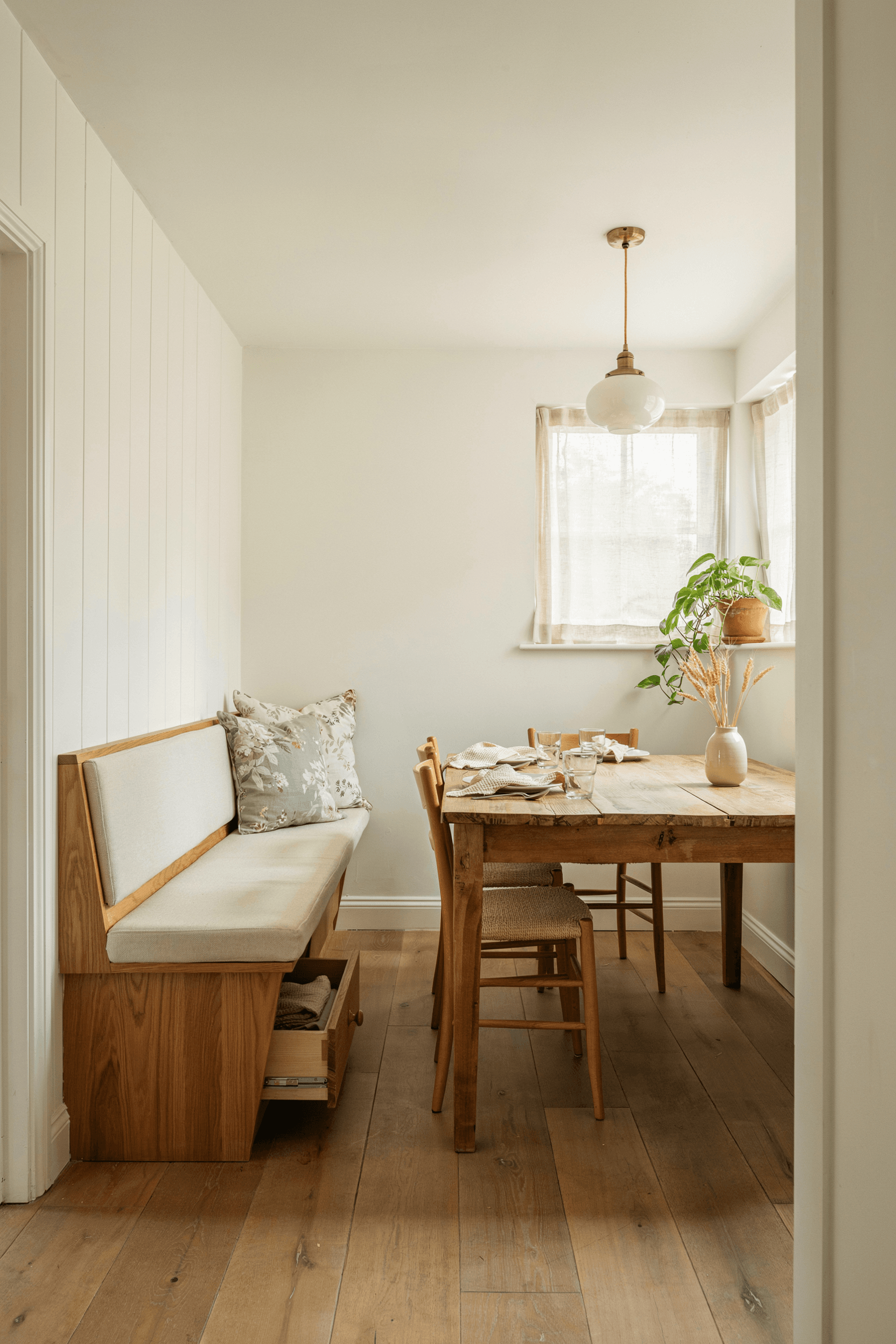 25 Cottage Breakfast Nook Ideas for a Cozy Home