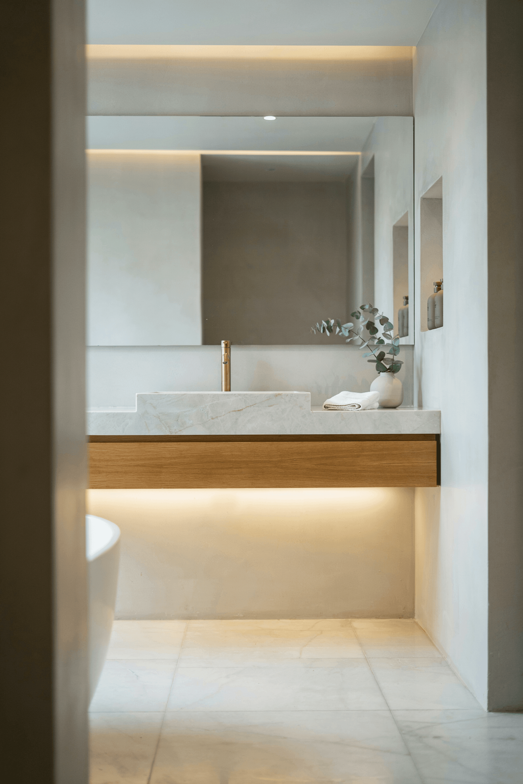 25 Bathroom Lighting Ideas for a Stylish & Modern Space