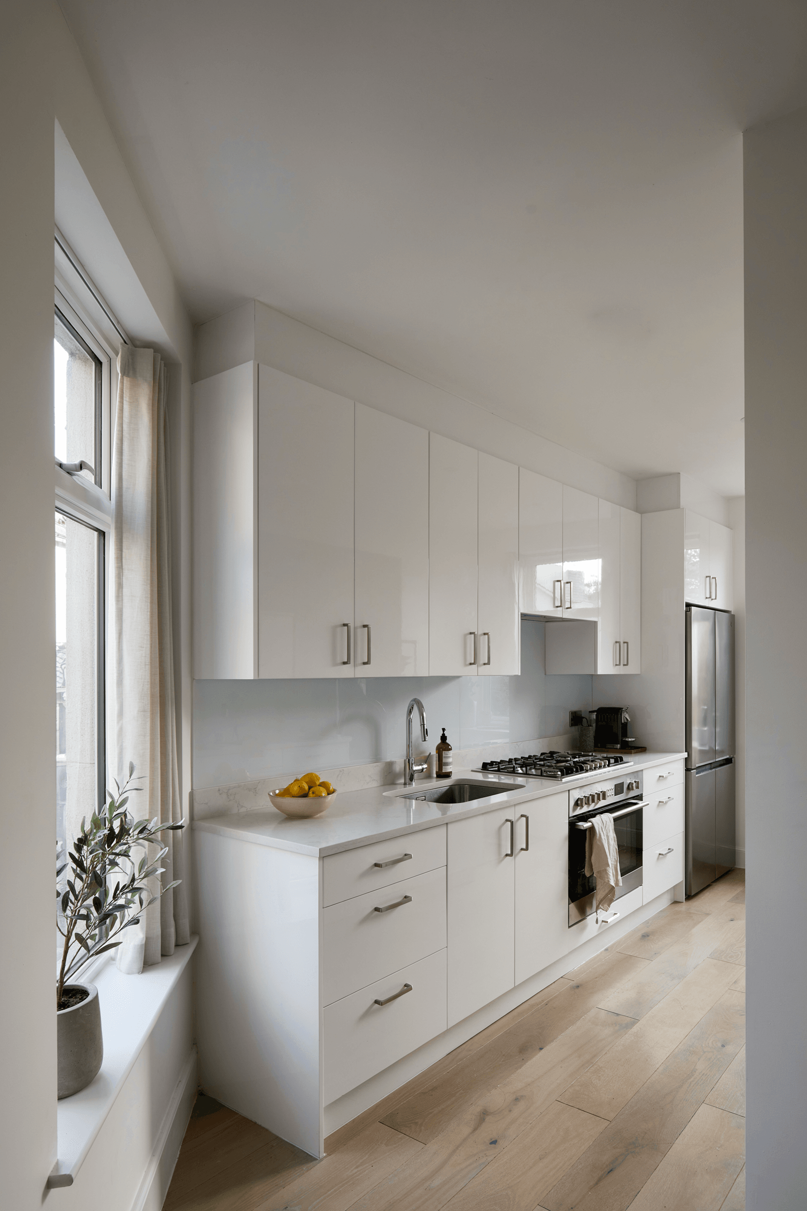 23 Cabinet Hardware Ideas for a Stylish & Modern Home