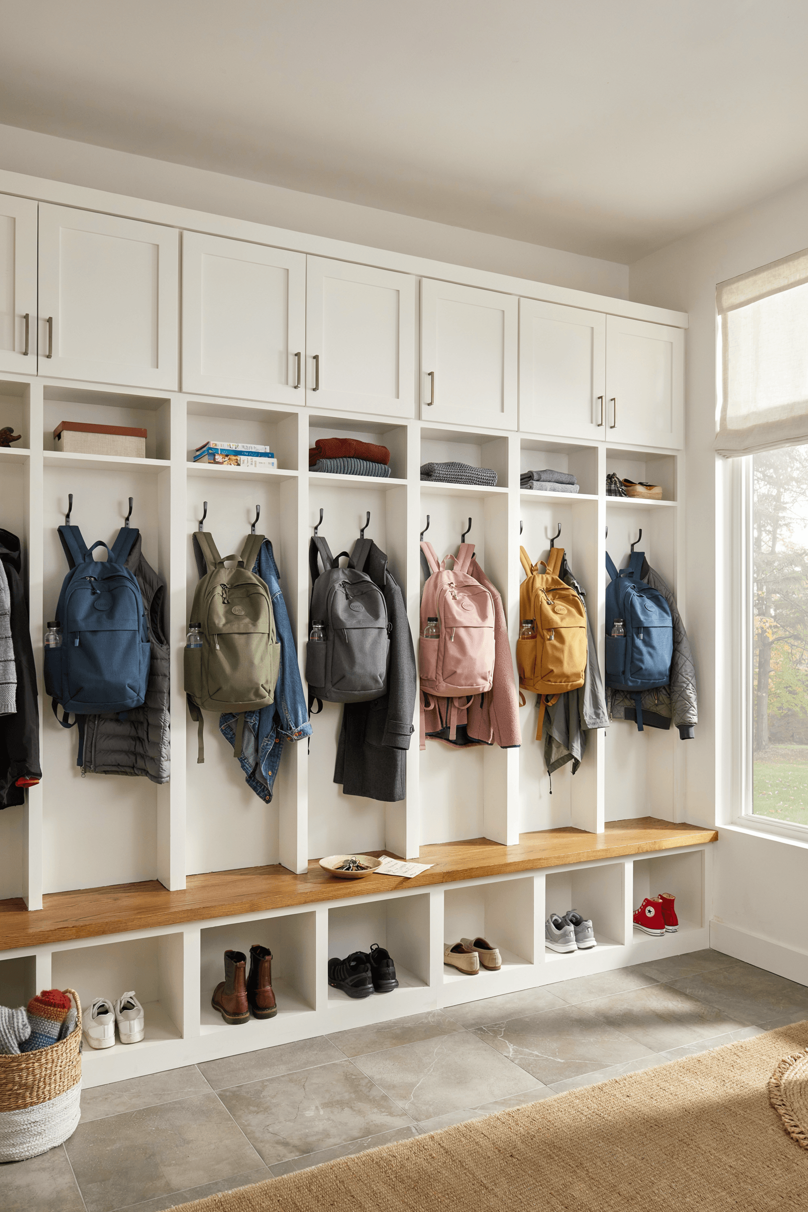 Mudroom Bench with Lockers – home decor idea
