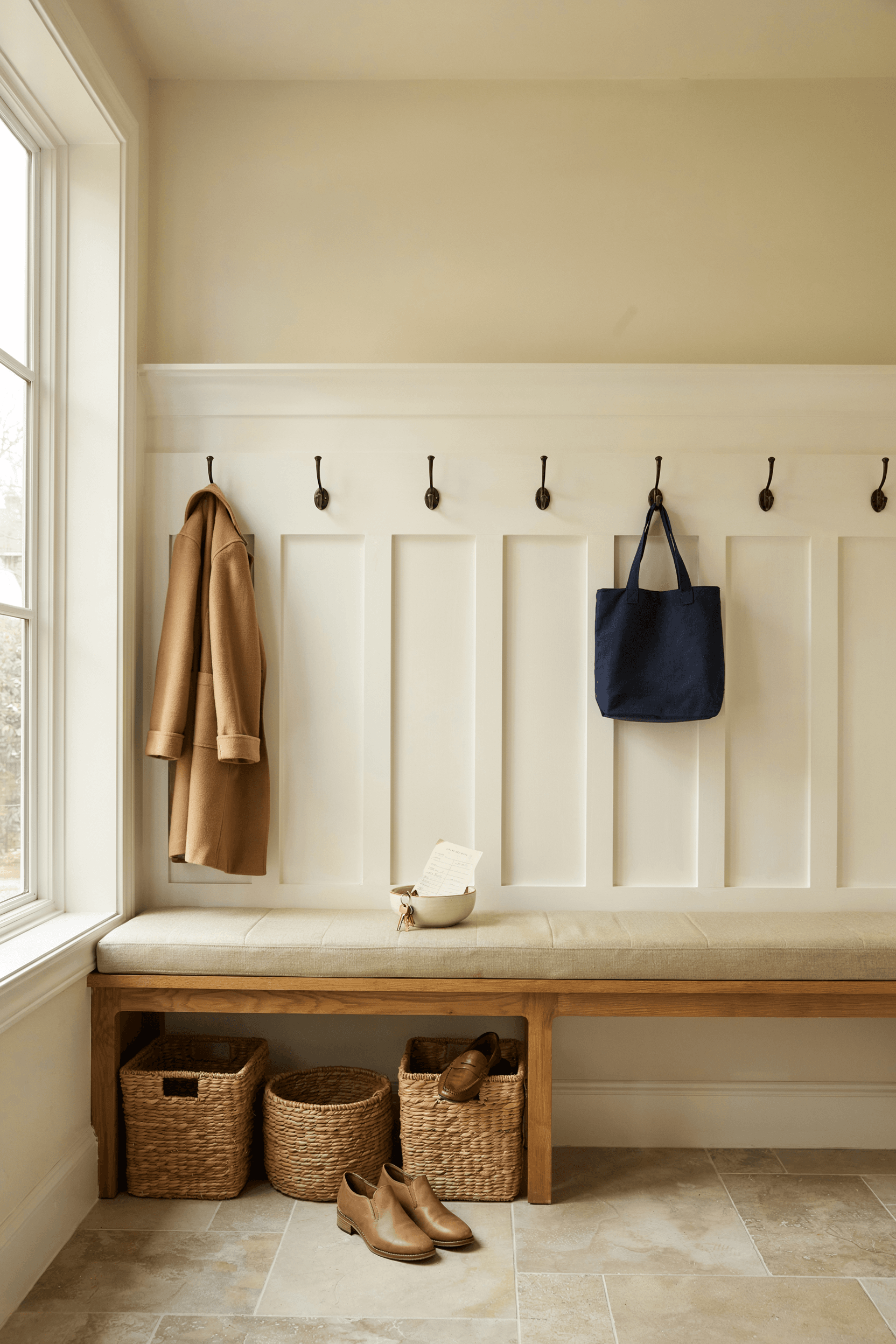 Mudroom Bench with Wainscoting – home decor idea