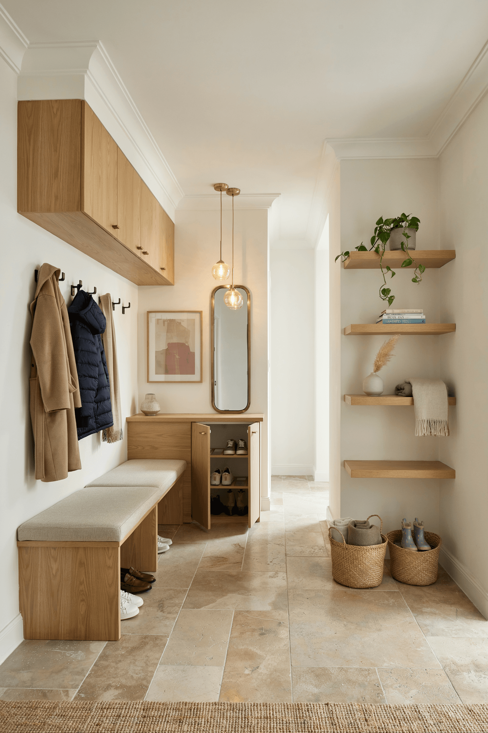 Multi-Functional Foyer with Everything – home decor idea